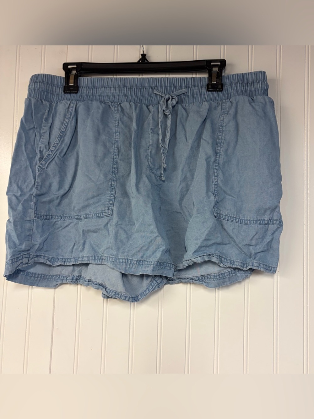 Calligraphie Light Blue Women's Drawstring Chambray Shorts Large
